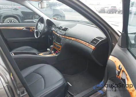 2008 Mercedes-Benz E 350 4Matic z USA, uszkodzony, nr VIN WDBUF87X18B245485